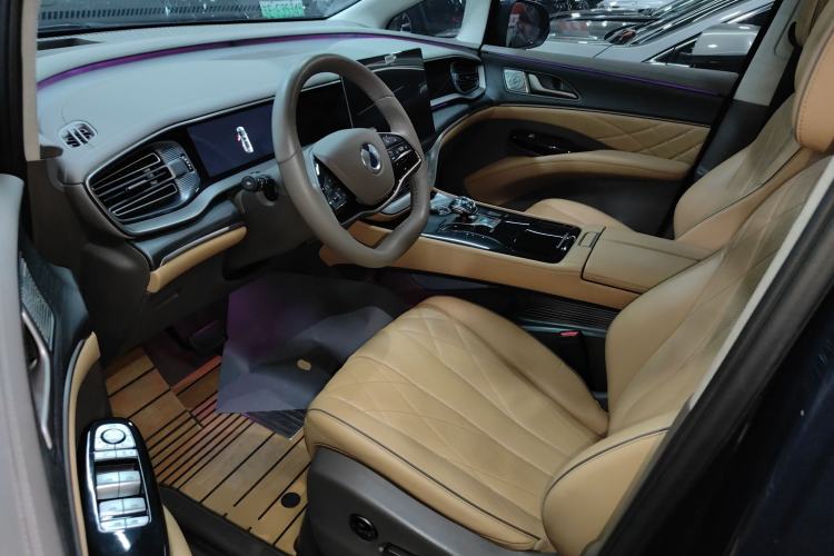 Used Denza D9 2024 DM-i 980 Four-Wheel Drive Flagship Model