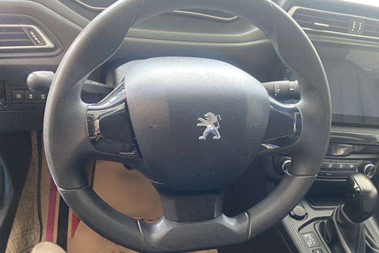 Used Peugeot 308 2018 1.6L Automatic Fashion Edition
