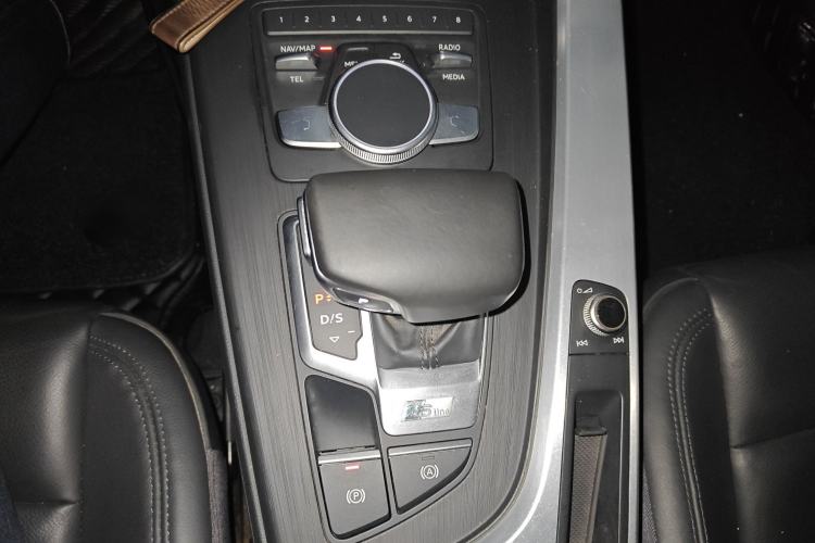 Used Audi A4L 2017 Plus 40 TFSI Sport Model
