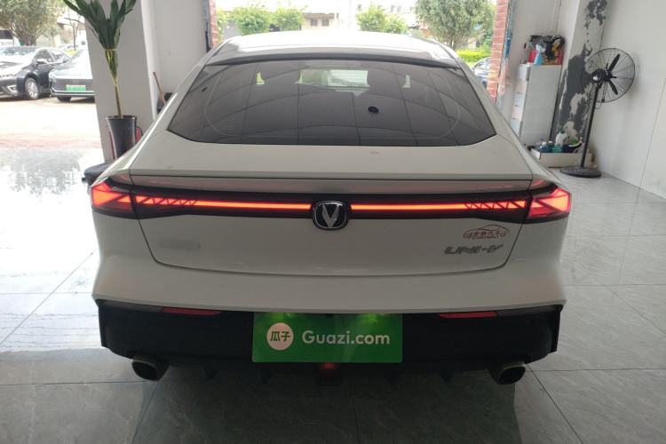 Used Changan UNI-V 2022 1.5T Prestige Version
