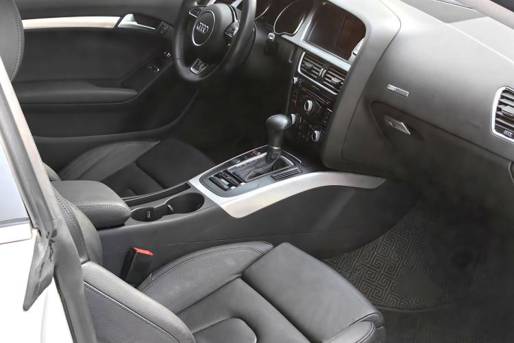 Used Audi A5 2016 Facelift Coupe 45 TFSI Comfort Version
