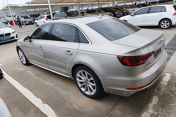Used Audi A4L 2018 30th Anniversary Edition 40 TFSI Fashion Model
