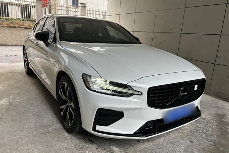 Used Volvo S60 2022 B4 Zhiyuan Sport Edition

