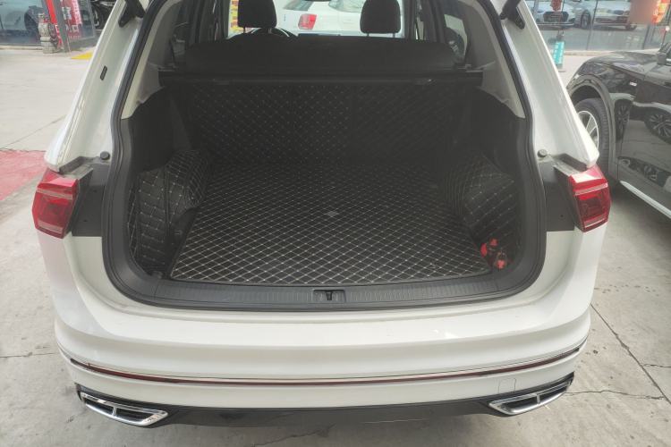 Used Volkswagen Tiguan L 2022 330TSI Automatic Two-Wheel Drive R-Line Enhanced Edition