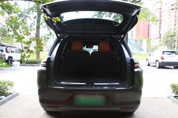 Used Li Auto L8 2023 Air model
