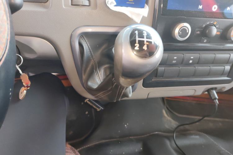 Used Foton Scenic G9 2021 2.4L Gasoline Commercial Version Long Wheelbase High Roof 9-Seater with Clear Window 4K22D4M
