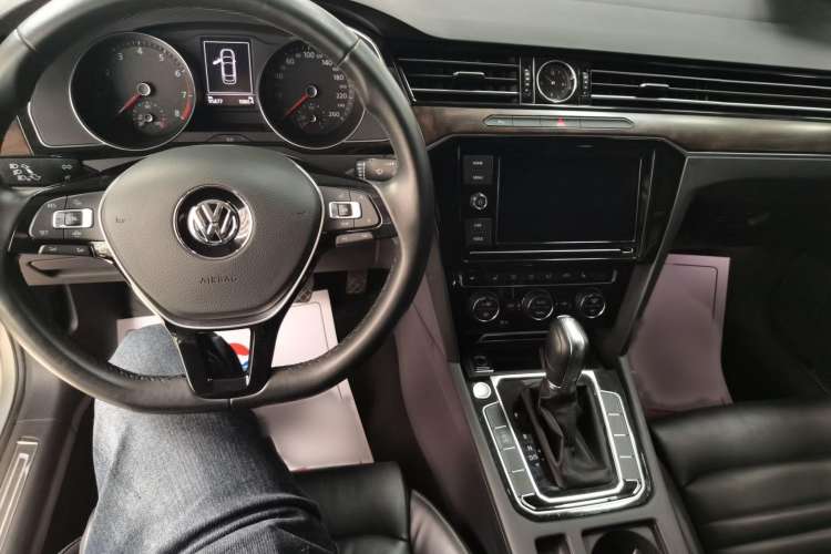 Used Volkswagen Magotan 2019 330TSI DSG Luxury Version China VI Standard
