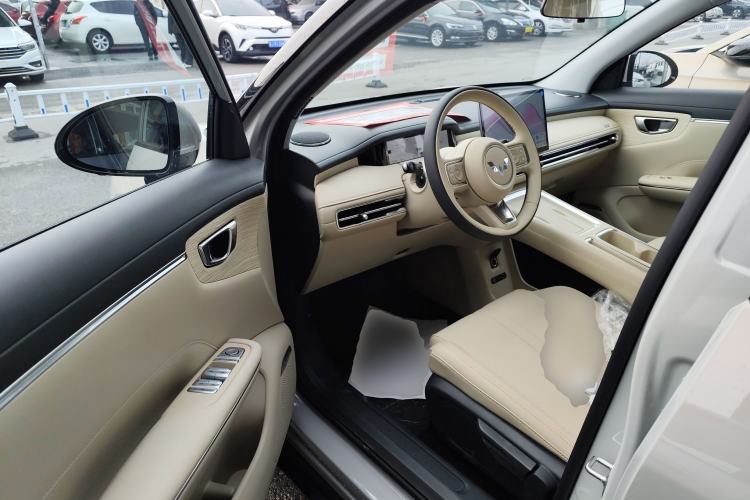 Used Wuling Bingo S 2025 Model 430km Deluxe Edition
