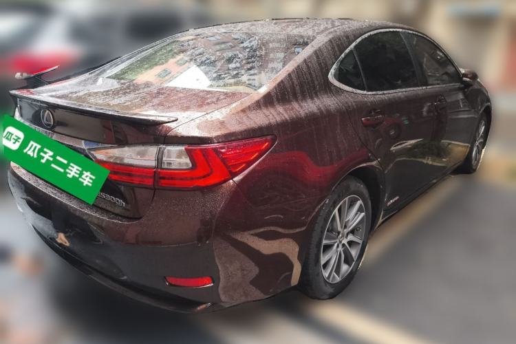 Used Lexus ES 2015 300h Comfort Edition
