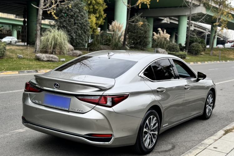 Used Lexus ES 2021 300h Excellence Edition