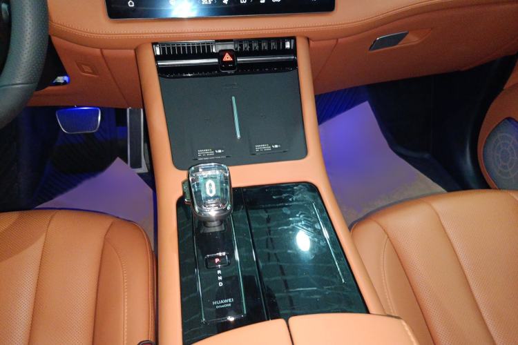 Used Hima AITO M7 2024 1.5T Intelligent Drive 4WD Ultra Version 5 Seats