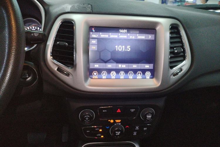 Used  Compass 2020 220T Automatic Leading Edition
