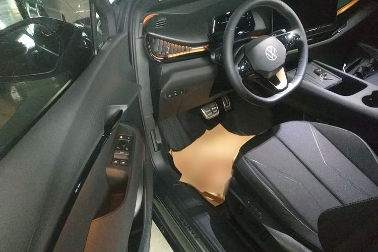 Used Volkswagen ID.UNYX 2024 Pro Long-Range Version
