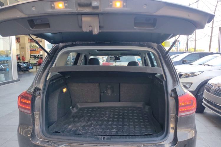 Used Volkswagen Tiguan L 2015 1.8TSI Automatic All-Wheel-Drive Luxury Model
