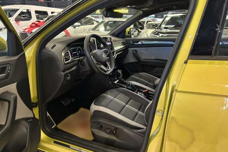 Used Volkswagen T-ROC 2023 300TSI DSG Two-Wheel Drive Starlight Edition