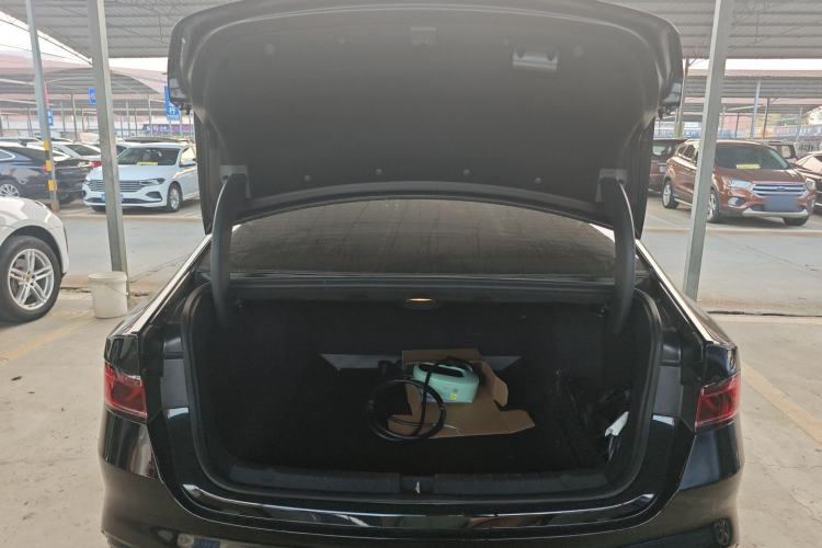 Used BYD Qin PLUS 2024 HONOR Edition DM-i 55KM Leading Model
