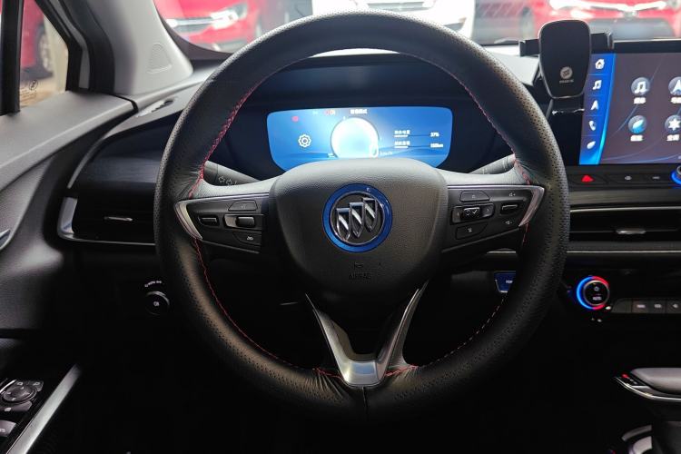 Used Buick Velite 6 2023 430km Range Commuter Version
