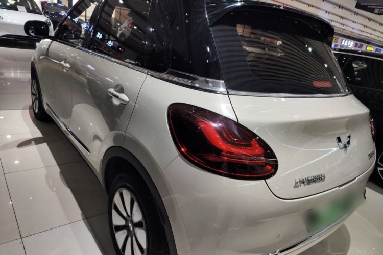 Used Wuling Bingo 2023 410 km Lingxi Deluxe Edition
