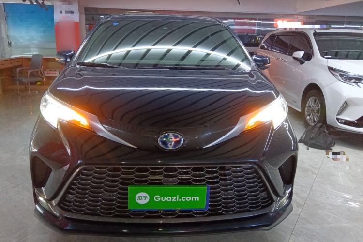 Used Toyota Granvia 2023 2.5L Hybrid Flagship VIP Edition
