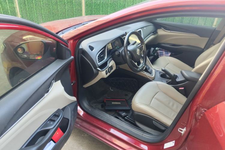 Used Buick GT 2018 15T Dual-Clutch Elite Model China V Standard
