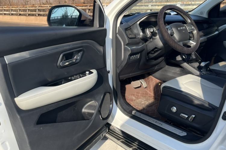 Used Haval H2s 2017 Red-Label 1.5T Dual-Clutch Luxury Model
