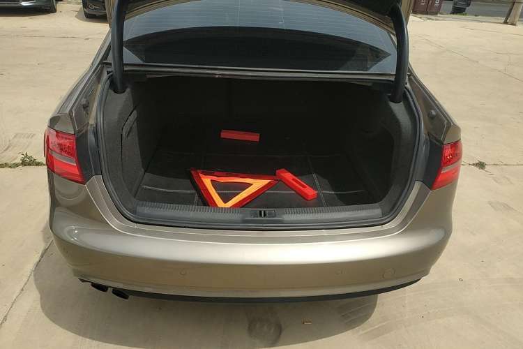 Used Audi A4L 2013 35 TFSI Automatic Standard Model
