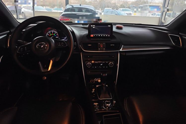 Used Mazda CX-4 2018 2.0L Automatic Two-Wheel Drive Blue Sky Leading Edition China V Standard
