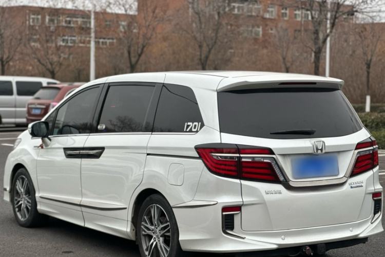 Used Honda Elysion 2019 2.0L Hybrid Luxury Edition
