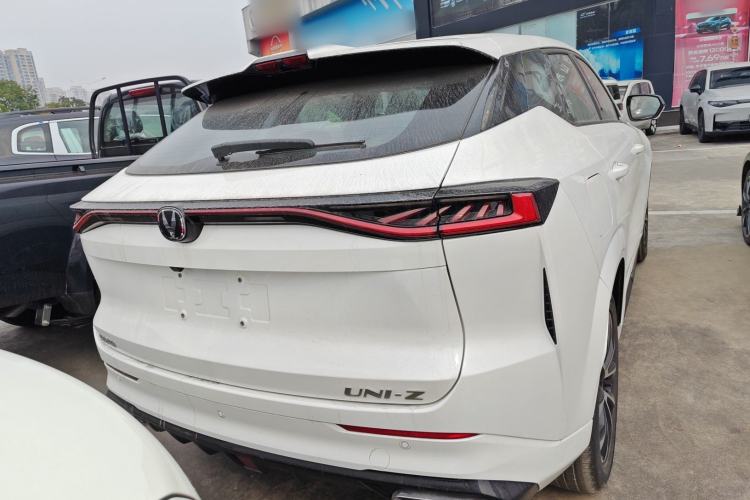 Used Changan UNI-Z New Energy 2024 Blue Whale Smart Electric iDD 125km Beyond Edition
