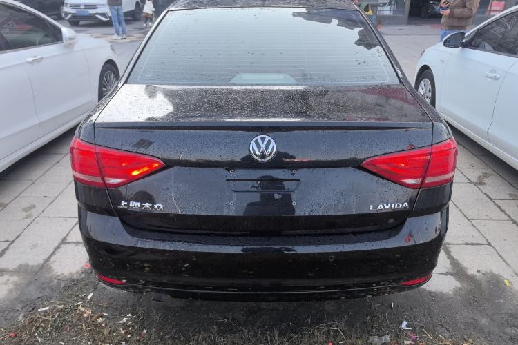 Used Volkswagen Lavida 2015 1.6L Automatic Fashion Edition