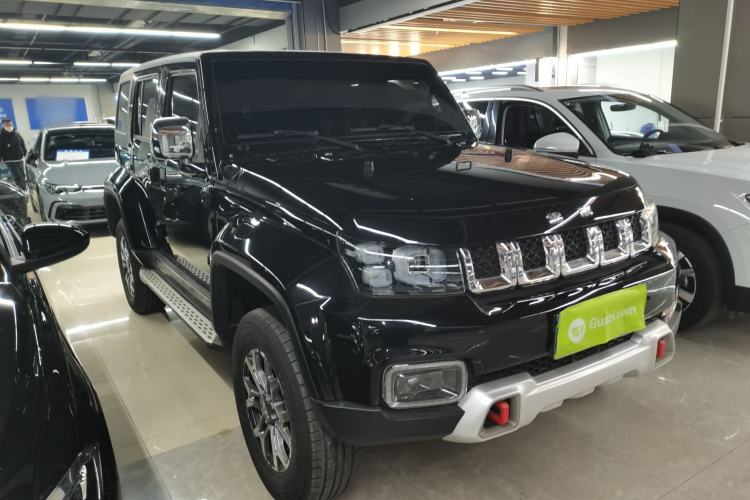 Used  BJ40 2020 2.0T Automatic Four-Wheel Drive Urban Hunter Edition Chivalrous Type
