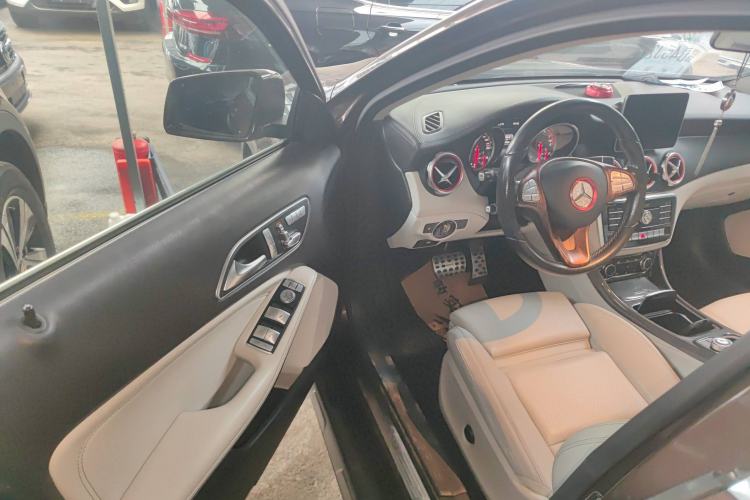 Used Mercedes-Benz GLA 2017 GLA 200 Fashion Model