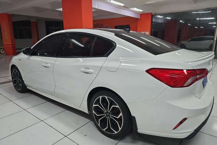 Used Ford Focus 2021 Sedan EcoBoost 180 Automatic ST Line