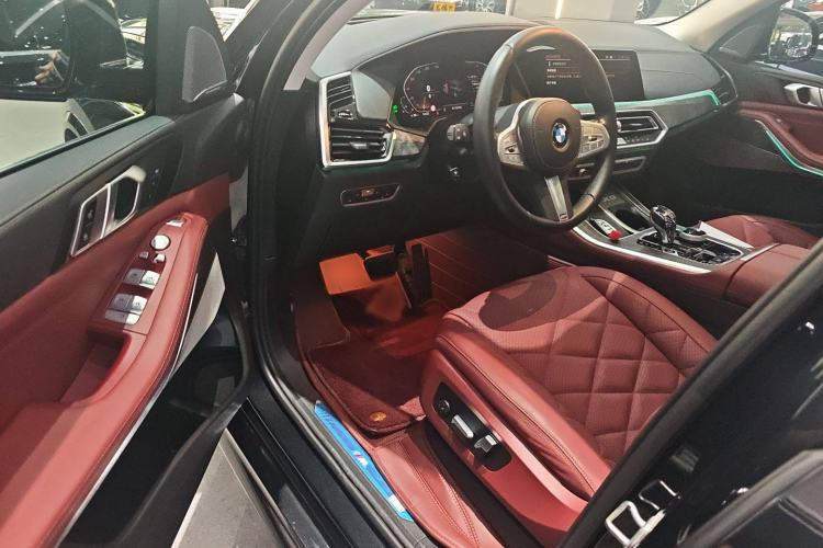 Used BMW X5 2022 Restyled xDrive 30Li Luxury Version M Sport Package
