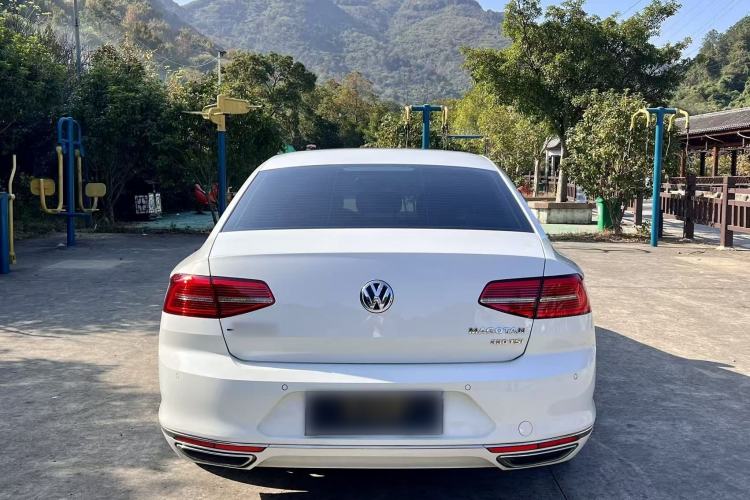 Used Volkswagen Magotan 2018 Facelift 330TSI DSG Luxury Model
