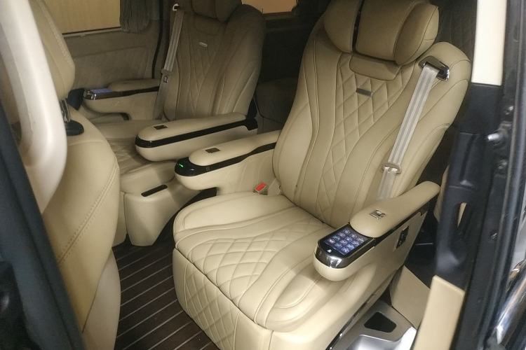 Used Mercedes-Benz Vito 2018 2.0T Business Version China VI Emission Standard
