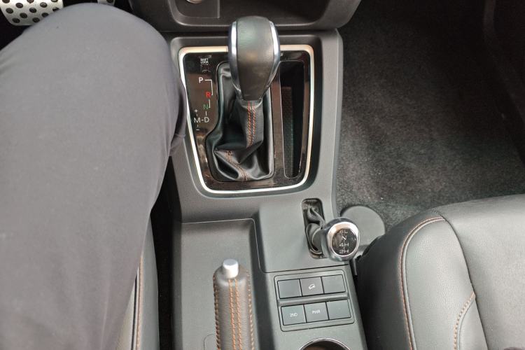 Used Beijing Auto BJ40 2016 2.3T Automatic Four-Wheel Drive Premium Edition
