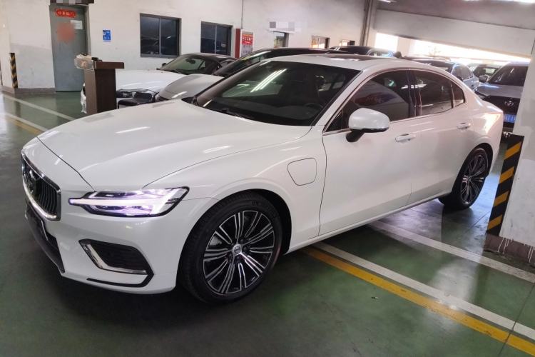 Used Volvo S60 New Energy 2021 T8 E-Drive Hybrid Four-Wheel Drive Smart Luxury Edition
