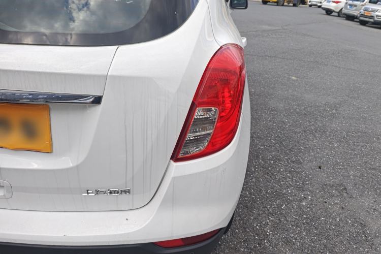 Used Buick Encore 2016 18T Automatic Two-Wheel Drive Urban Leading Edition
