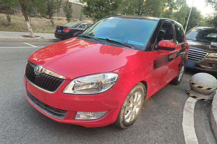 Used Skoda Fabia 2014 1.4L Automatic Crystal Edition
