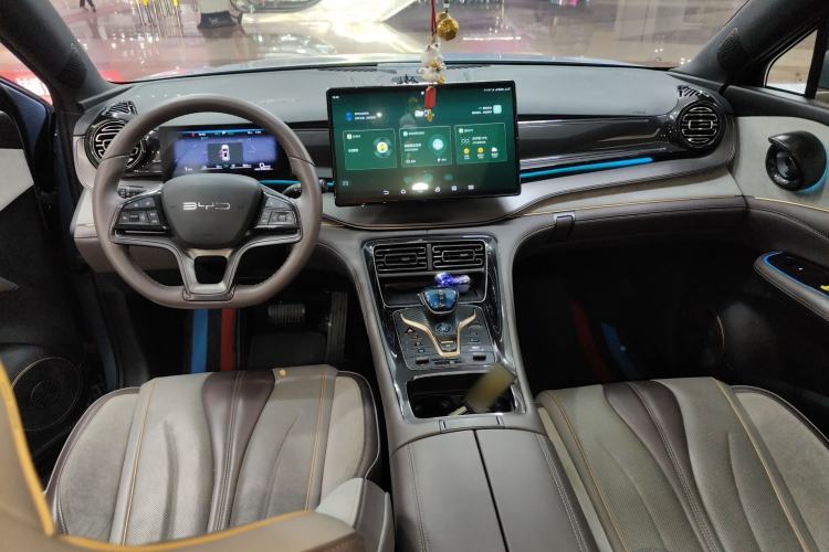 Used BYD Frigate 07 2023 DM-i 100KM Luxury Model
