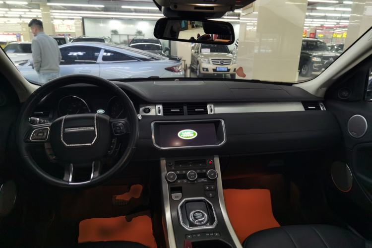 Used Land Rover Range Rover Evoque 2018 240 PS SE Smart Brilliance Edition
