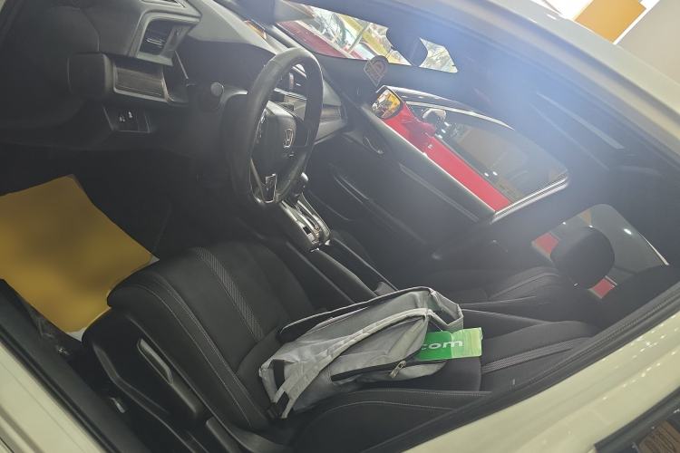 Used Honda Civic 2021 HATCHBACK 220TURBO CVT New Trendsetter