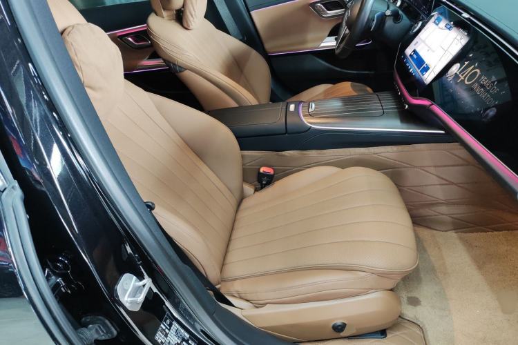 Used Mercedes-Benz E-Class New Energy 2024 E 350 e L Plug-in Hybrid Sedan
