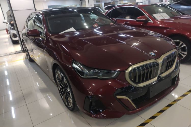 Used BMW 5 Series 2024 530Li Luxury Edition M Sport Package
