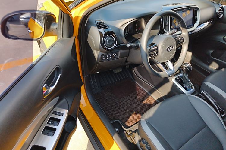 Used Kia kx1 Stonic 2019 1.4L Automatic Fun Edition China VI
