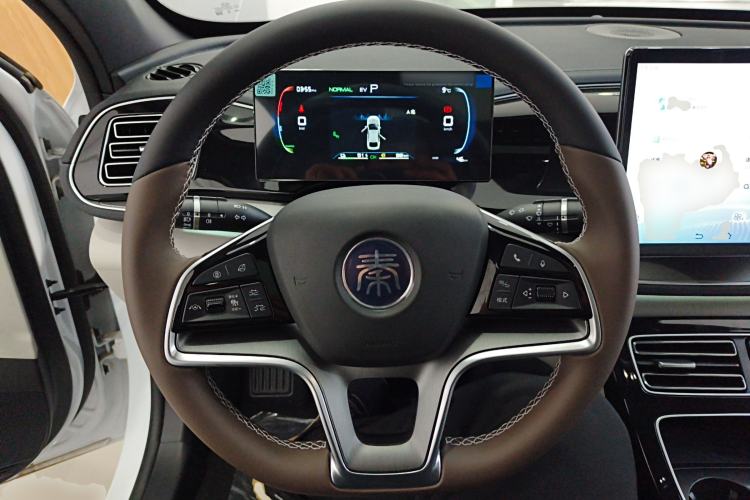 Used BYD Qin PLUS 2024 HONOR Edition DM-i 120KM Excellence Model
