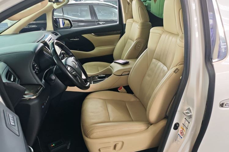 Used Toyota Alphard 2019 Dual-Engine 2.5L Prestige Edition
