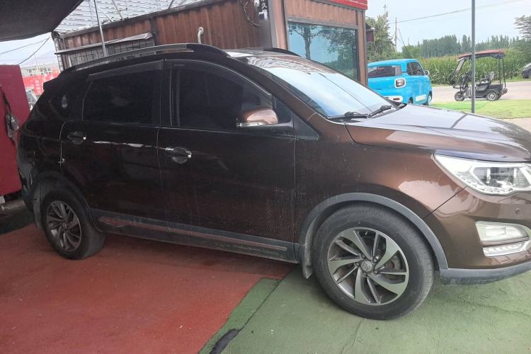 Used Baojun 560 2015 1.8L Manual Luxury Model
