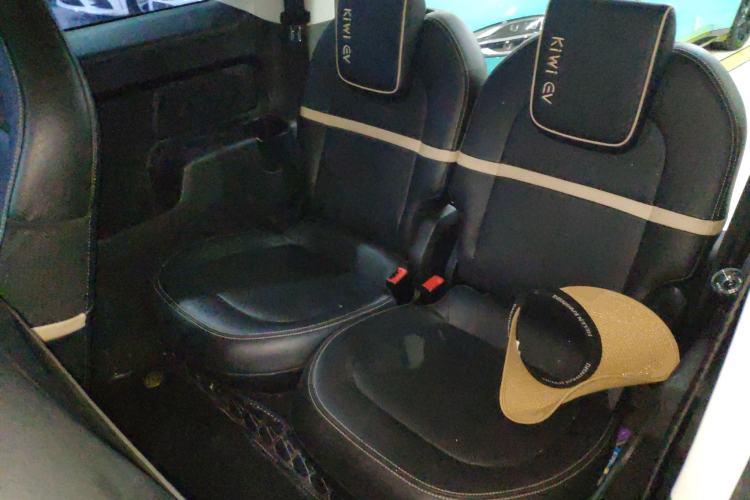 Used Baojun KiWi EV 2022 Designer Lite Edition Lithium Iron Phosphate
